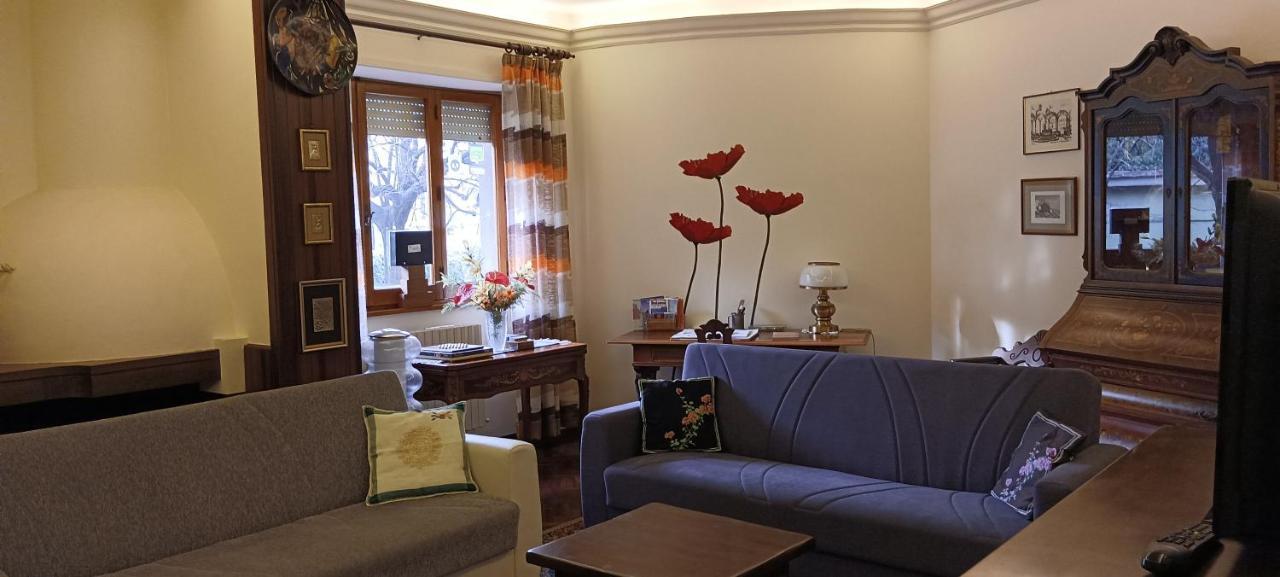 Casa Dei Laghi Apartment วิแตร์โบ ภายนอก รูปภาพ